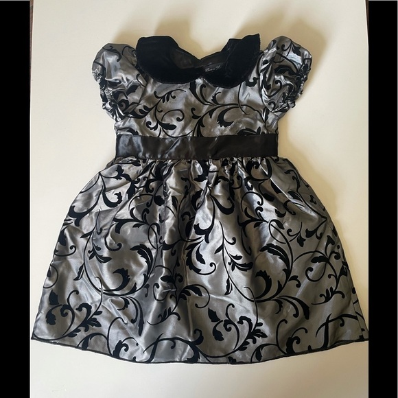 CHASE N’LONDON Grey Victorian swirl dress- various - Picture 6 of 6